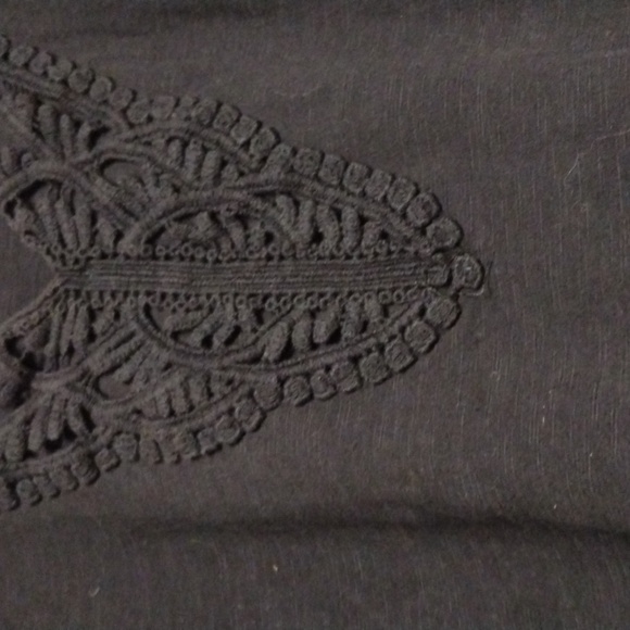 Basic Black Crocheted Small - Picture 2 of 3